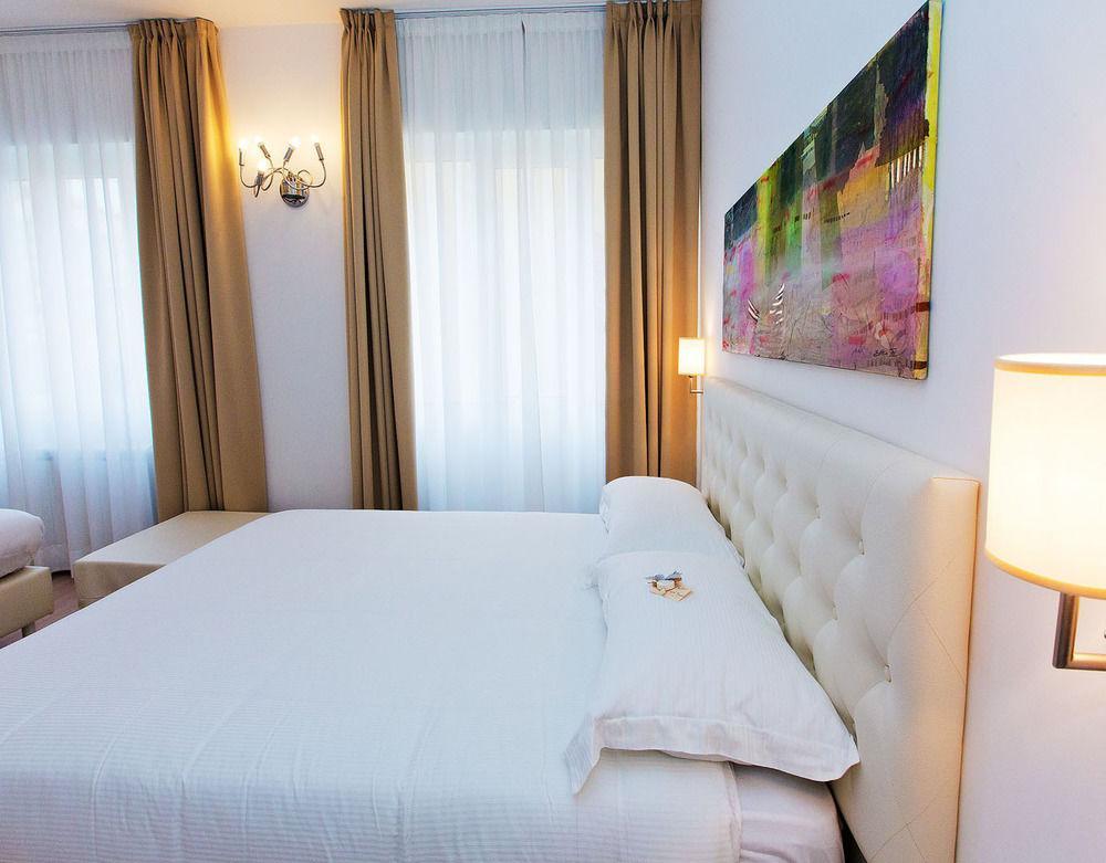 Hotel Maine Finale Ligure Exteriör bild