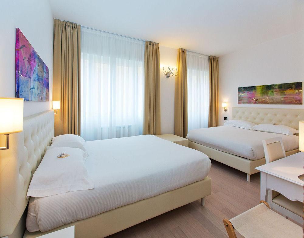 Hotel Maine Finale Ligure Exteriör bild
