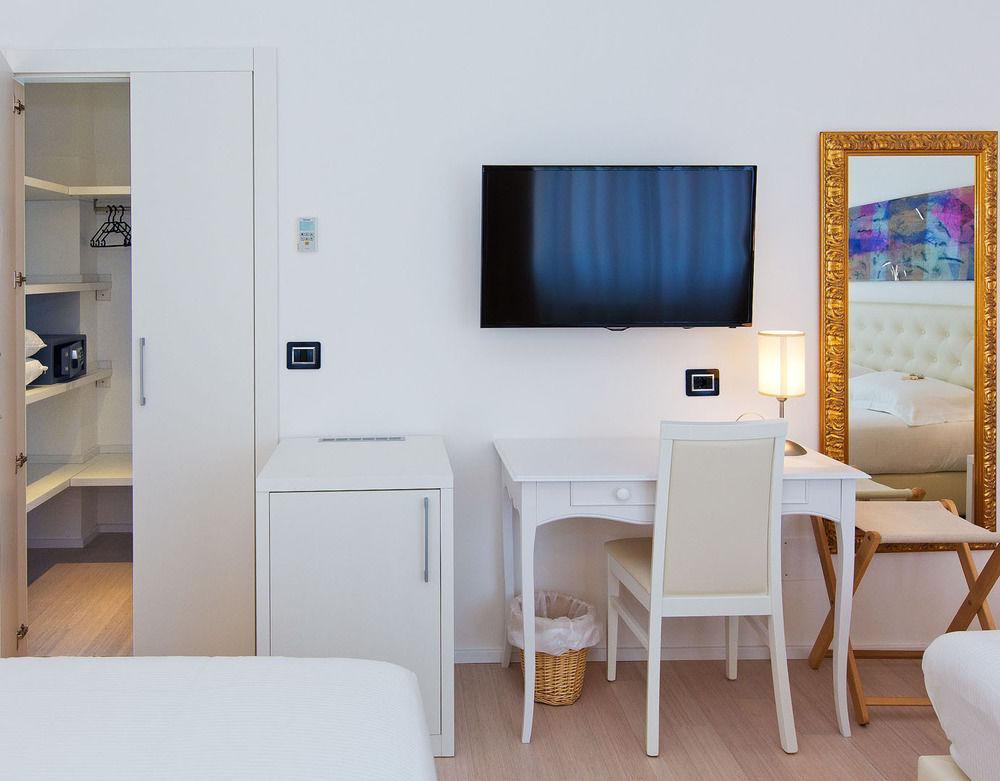Hotel Maine Finale Ligure Exteriör bild